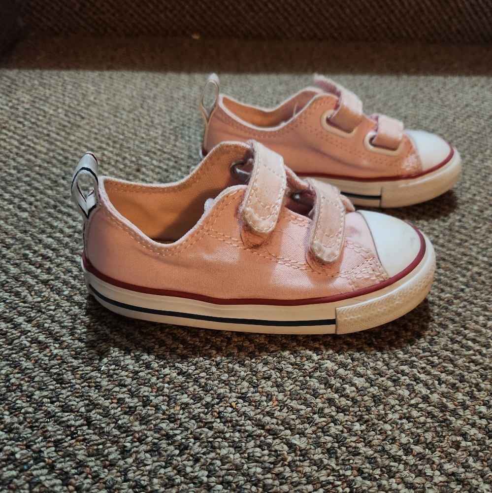 Converse toddler
